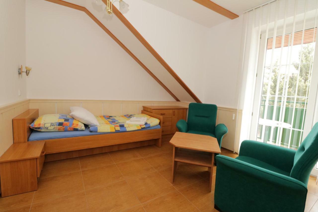 Penzion Hurka Hotel Nieder Lichwe Exterior foto